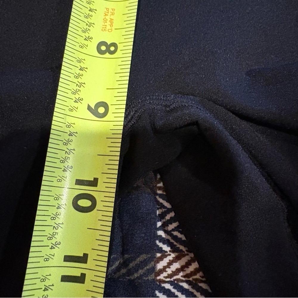 Yitty Nearly Naked Shaping Shorts-Black—
M/L NWOT - Picture 9 of 10